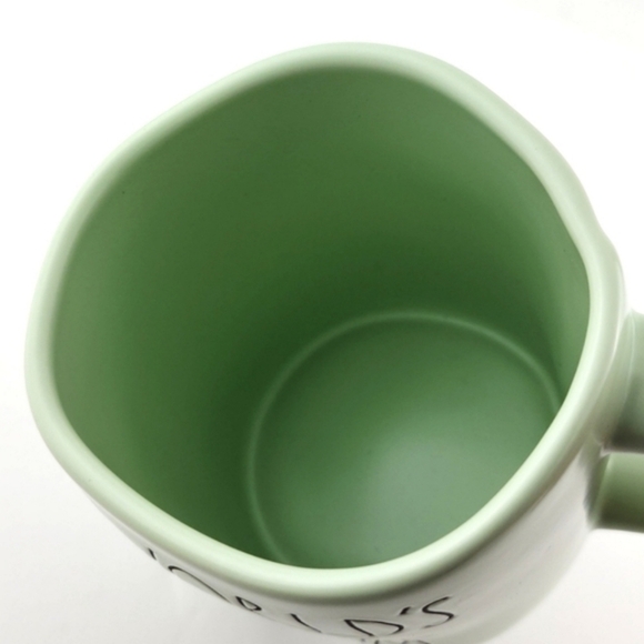 ⭐️2/ $50⭐️ Rae Dunn Artisan Mug  Pale Green Large Black Letters WORLD'S BEST MOM - Picture 6 of 10